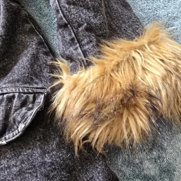 Women's Long Hooded Parka Faux Fur  Distressed Black Denim Statement Jacket - Picture 13 of 15